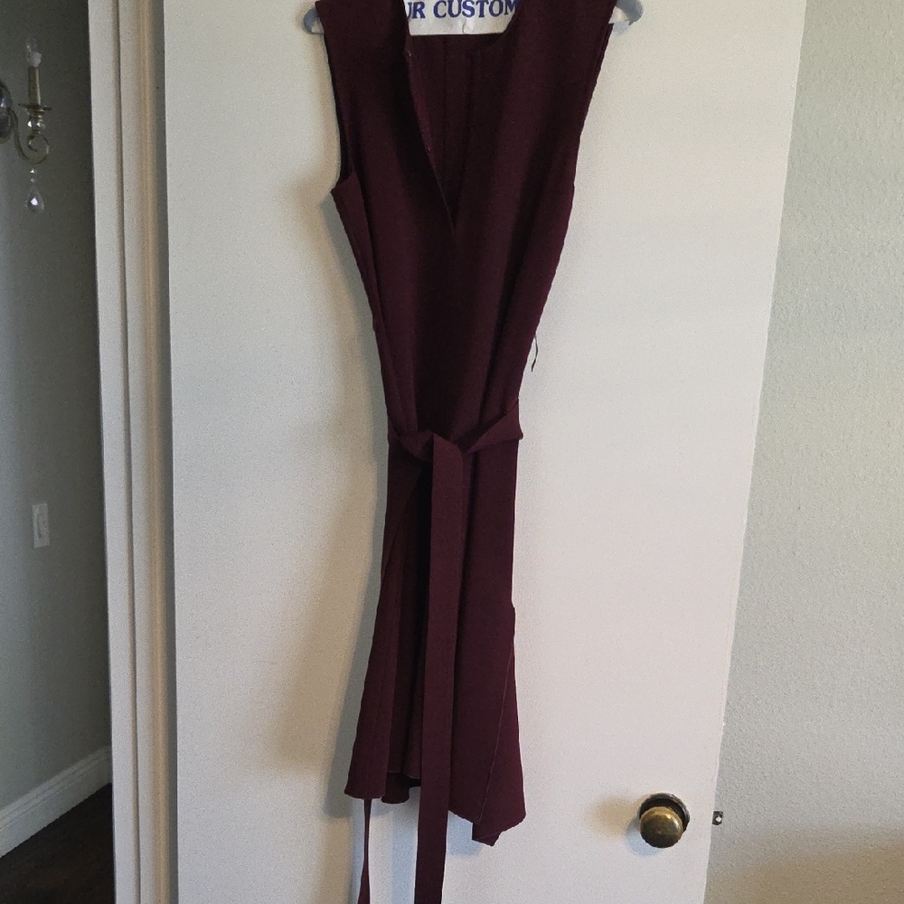Theory Red Sheath Cocktail Dress V-Neck Sleeveless